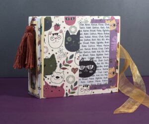 Scrapbook de gatitos en diferentes idiomas