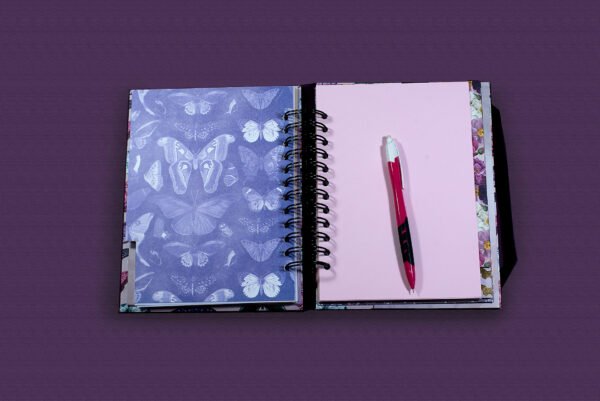 _DSC7398 Libreta personalizada "Mariposas y flores"